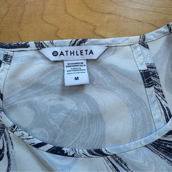 Athleta zephyr tank - Picture 5 of 9